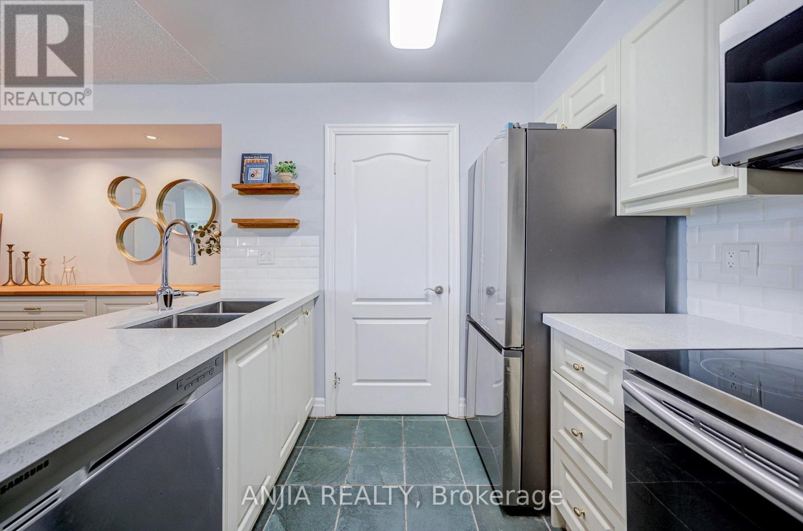 808 - 188 Doris Avenue, Toronto, Ontario  M2N 6Z5 - Photo 7 - C12487046