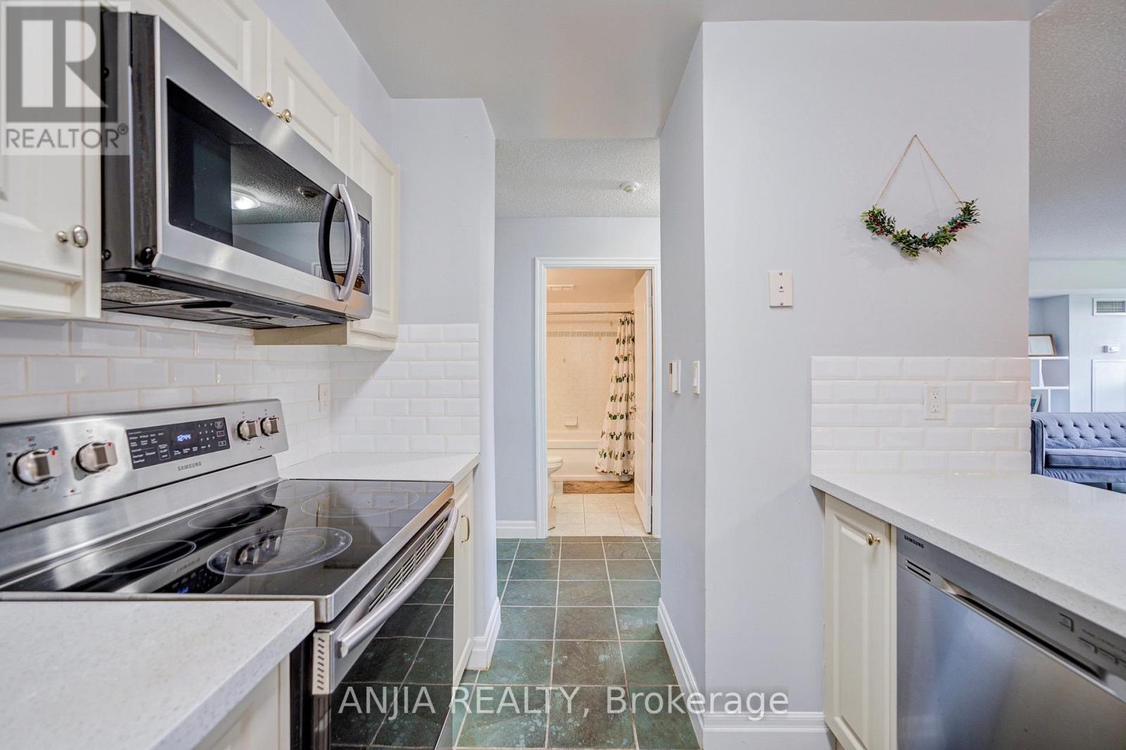 808 - 188 Doris Avenue, Toronto, Ontario  M2N 6Z5 - Photo 8 - C12487046