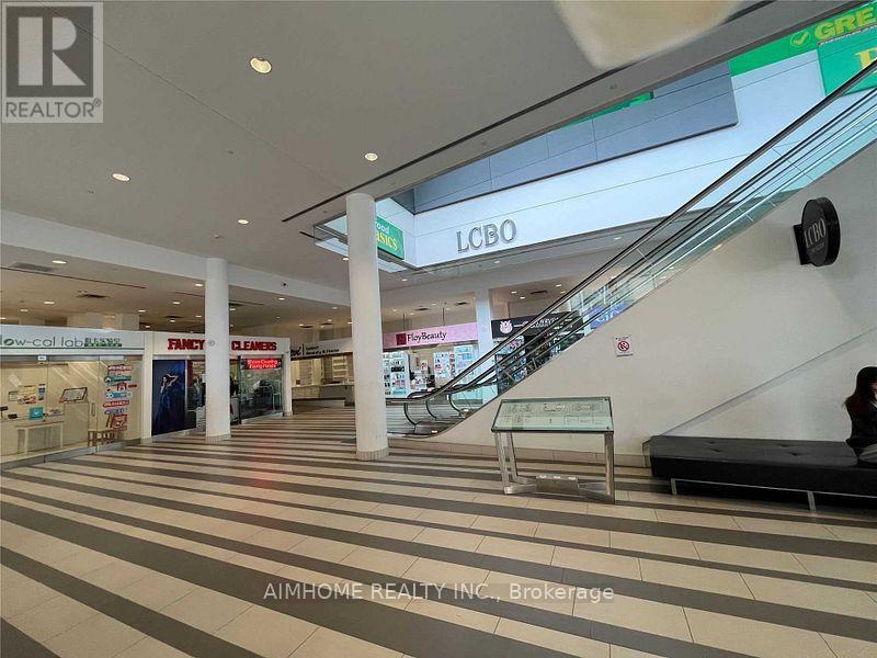 147 - 4750 Yonge Street, Toronto, Ontario M2N 5M6 - Photo 2 - C12533856