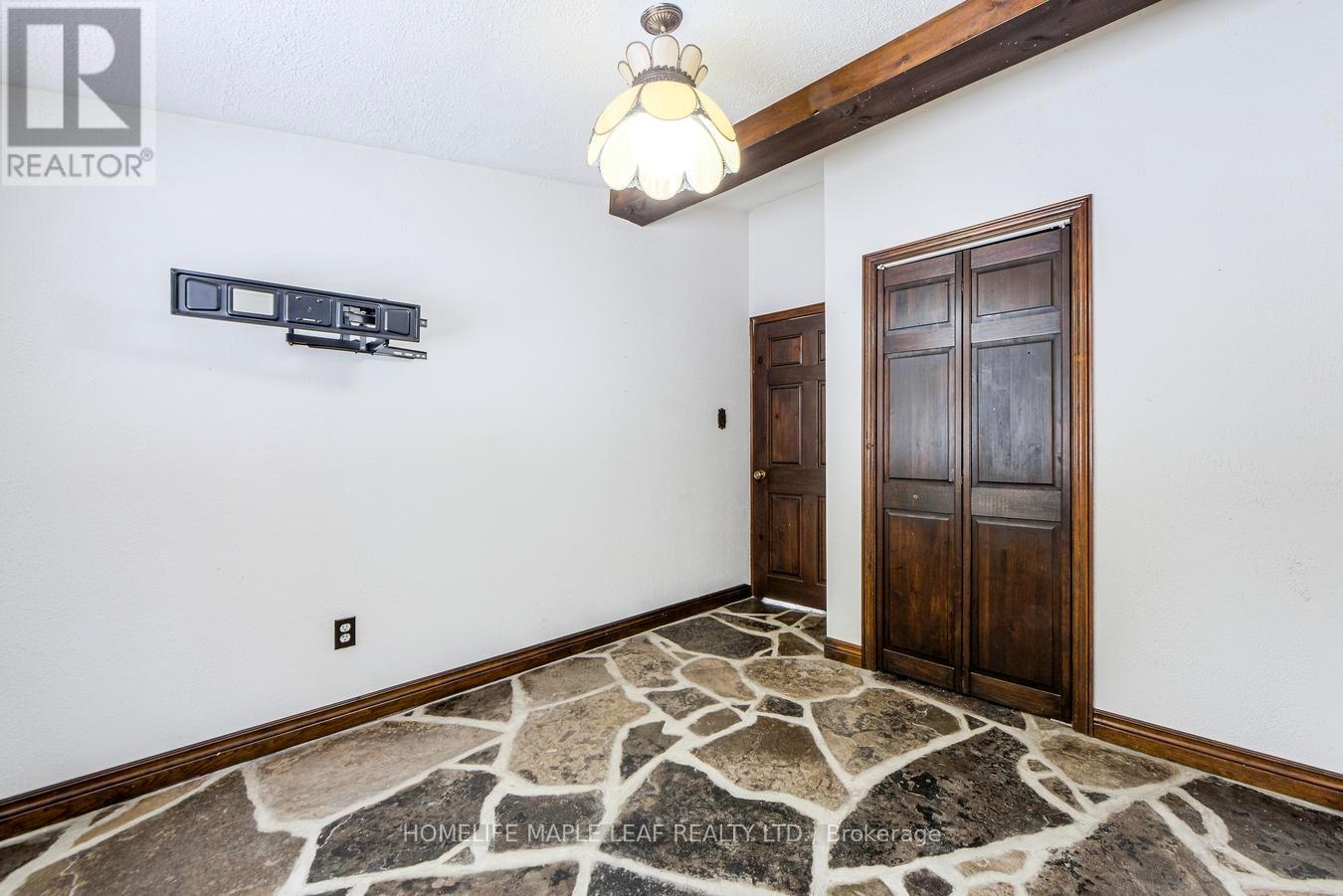 253048 9th Line, Amaranth, Ontario  L9W 0G9 - Photo 9 - X12539496