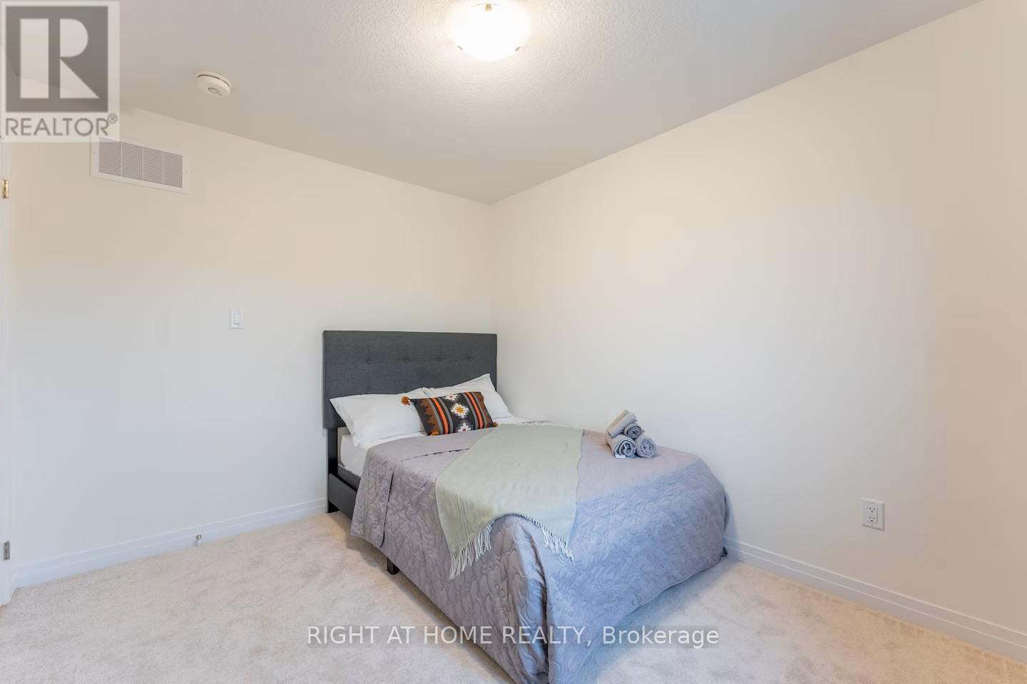 120 Velvet Way, Thorold, Ontario  L2V 0B8 - Photo 31 - X12539504