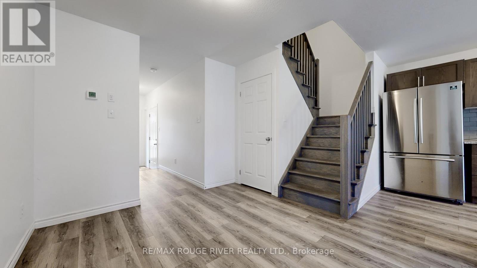 21 Woodedge Circle, Kitchener, Ontario N2R 0P8 - Photo 16 - X12539530