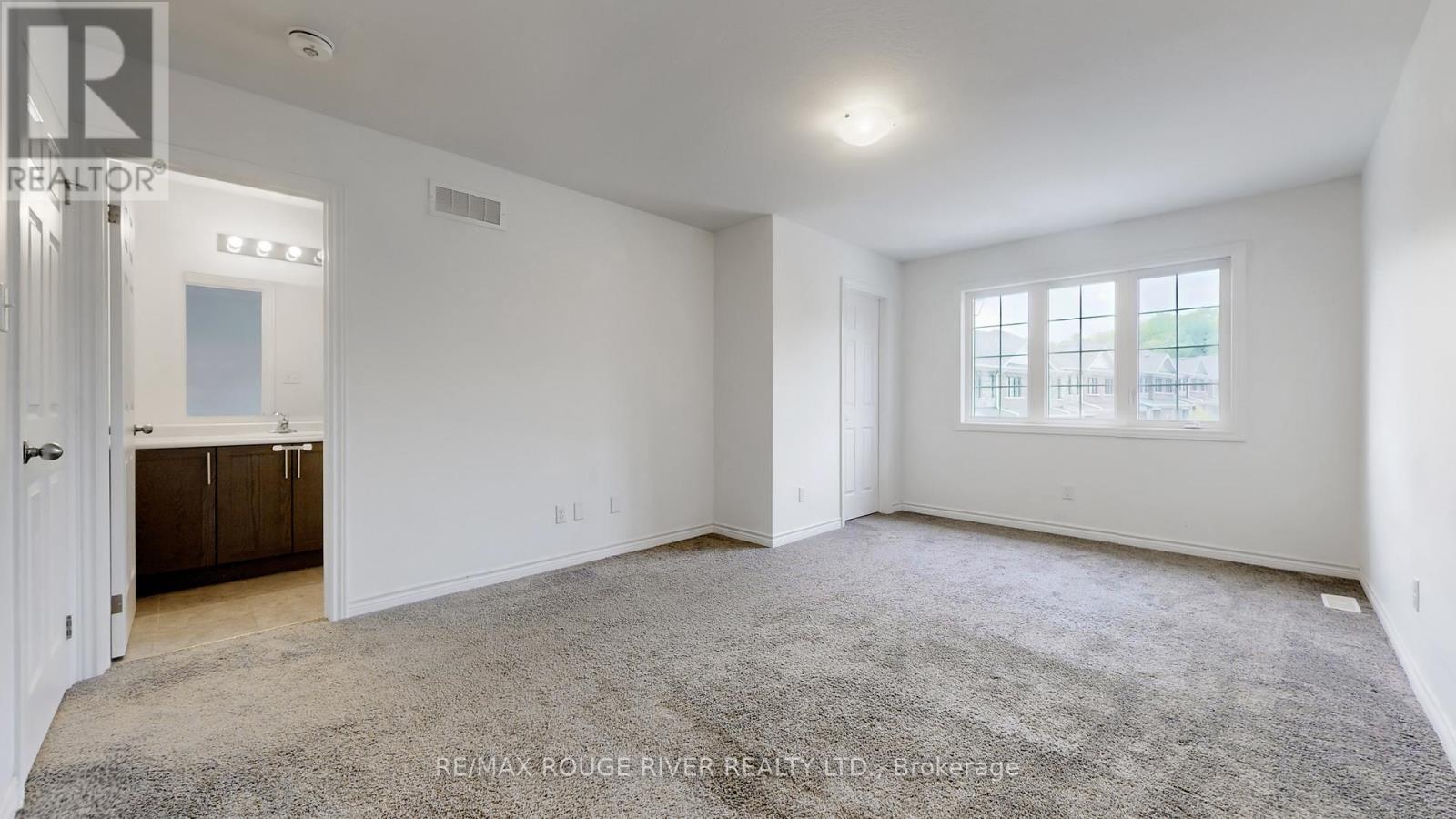 21 Woodedge Circle, Kitchener, Ontario N2R 0P8 - Photo 20 - X12539530