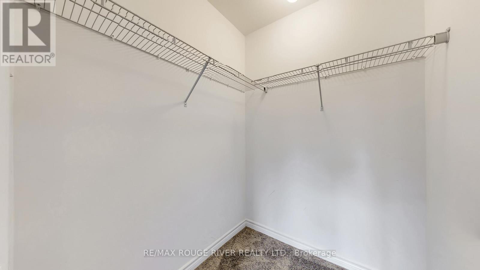 21 Woodedge Circle, Kitchener, Ontario N2R 0P8 - Photo 26 - X12539530