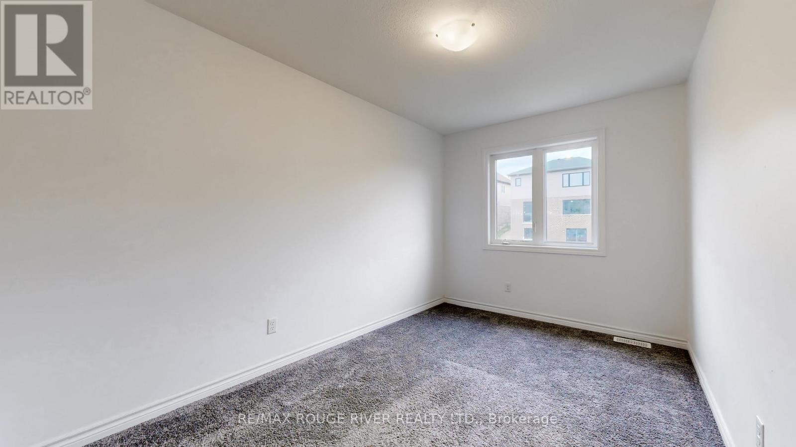 21 Woodedge Circle, Kitchener, Ontario N2R 0P8 - Photo 27 - X12539530