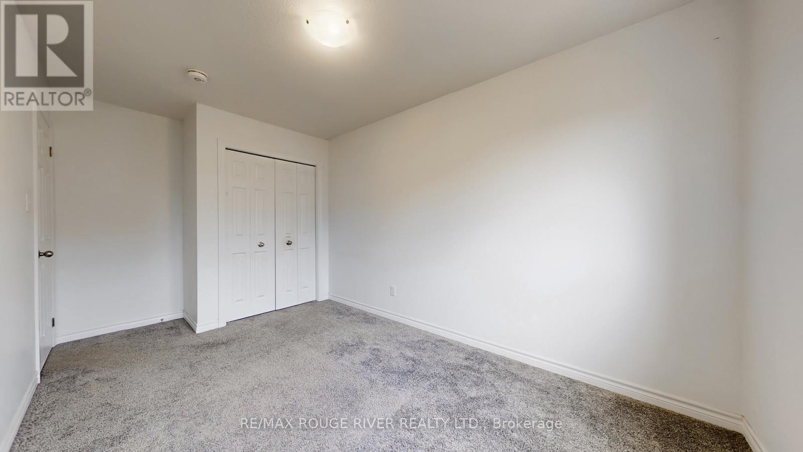 21 Woodedge Circle, Kitchener, Ontario N2R 0P8 - Photo 28 - X12539530