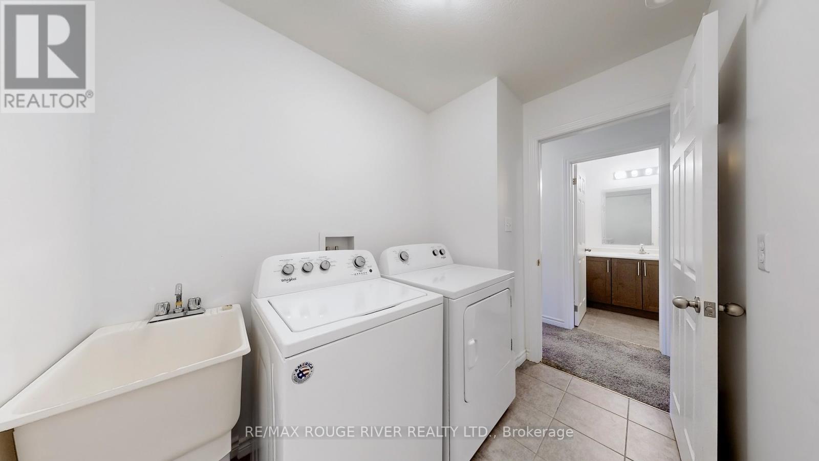 21 Woodedge Circle, Kitchener, Ontario N2R 0P8 - Photo 30 - X12539530