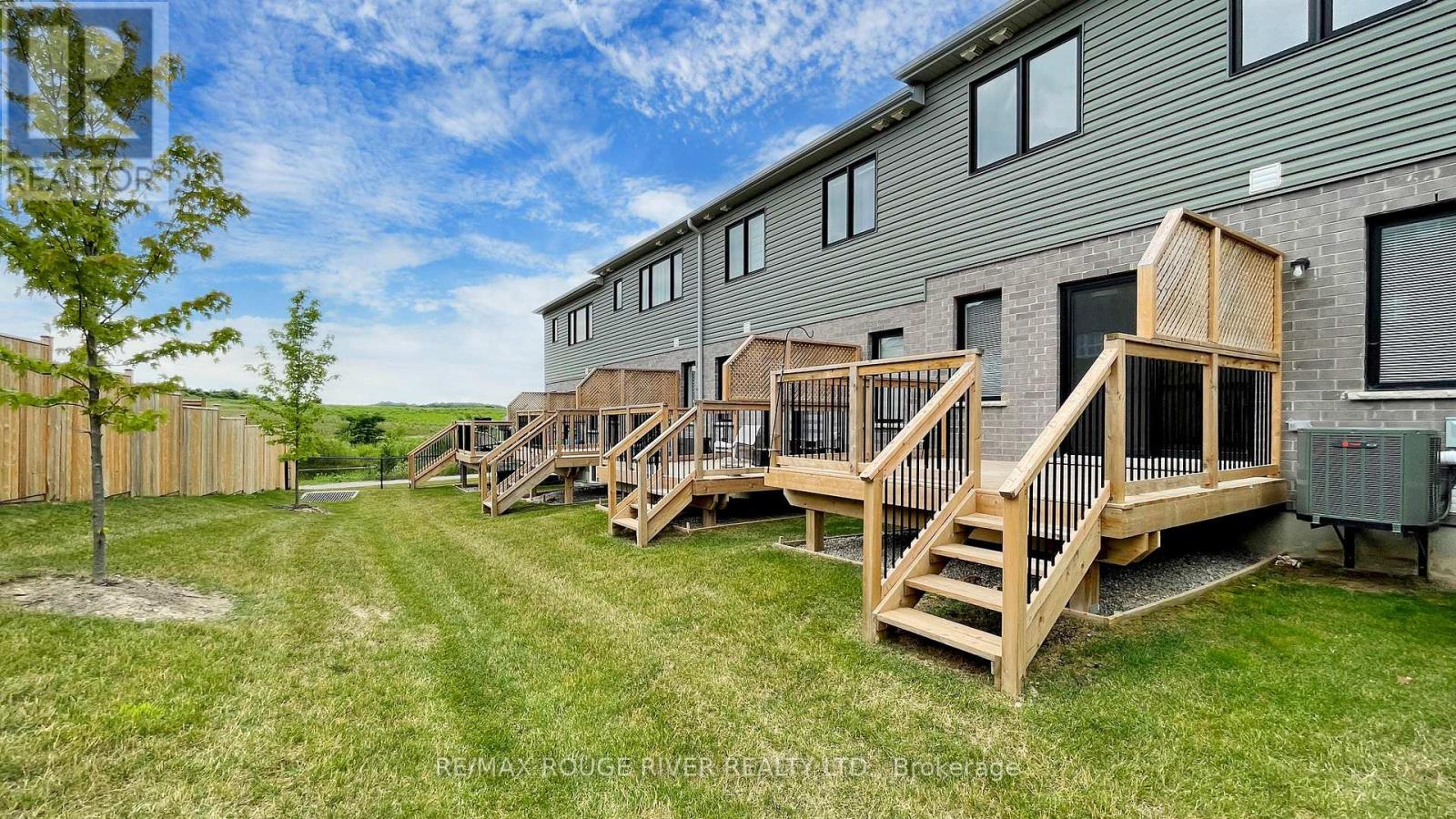 21 Woodedge Circle, Kitchener, Ontario N2R 0P8 - Photo 33 - X12539530