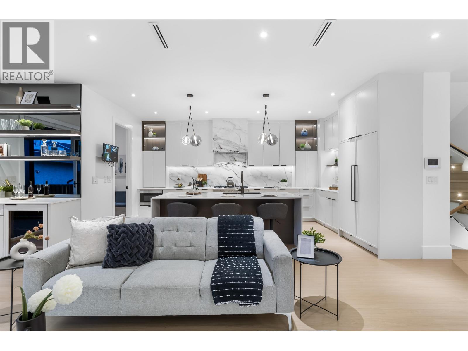 6918 Union Street, Burnaby, British Columbia  V5B 1X5 - Photo 19 - R3066991