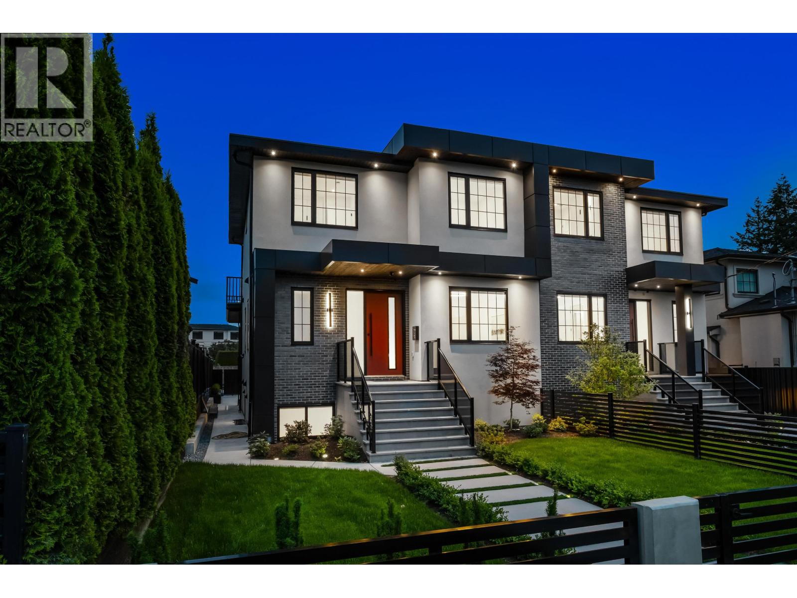 6918 Union Street, Burnaby, British Columbia  V5B 1X5 - Photo 3 - R3066991