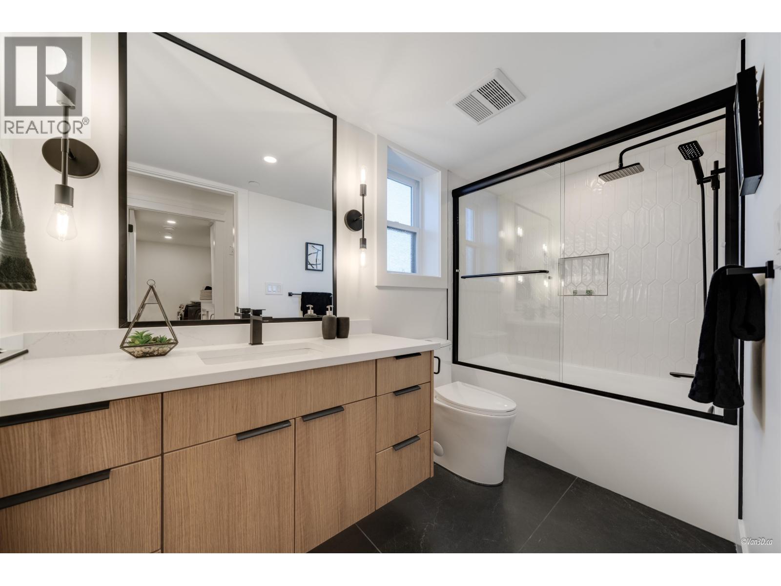 1167 E 63rd Avenue, Vancouver, British Columbia  V5X 2L3 - Photo 16 - R3067007