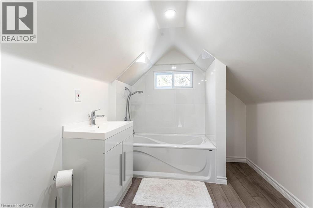 284 Paling Avenue, Hamilton, Ontario L8H 5J9 - Photo 23 - 40787937