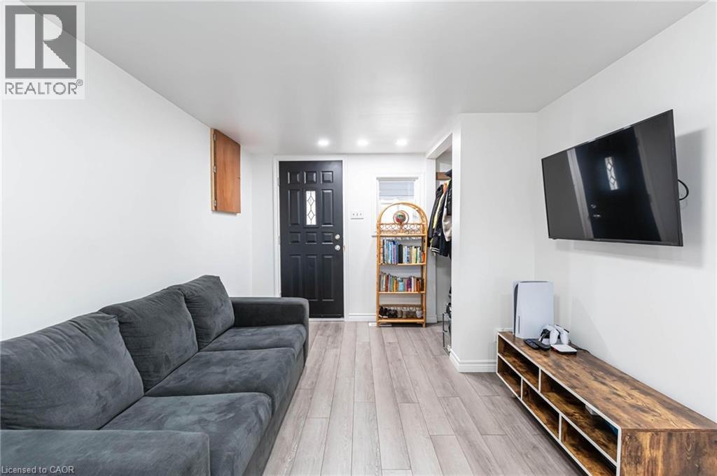 284 Paling Avenue, Hamilton, Ontario L8H 5J9 - Photo 6 - 40787937