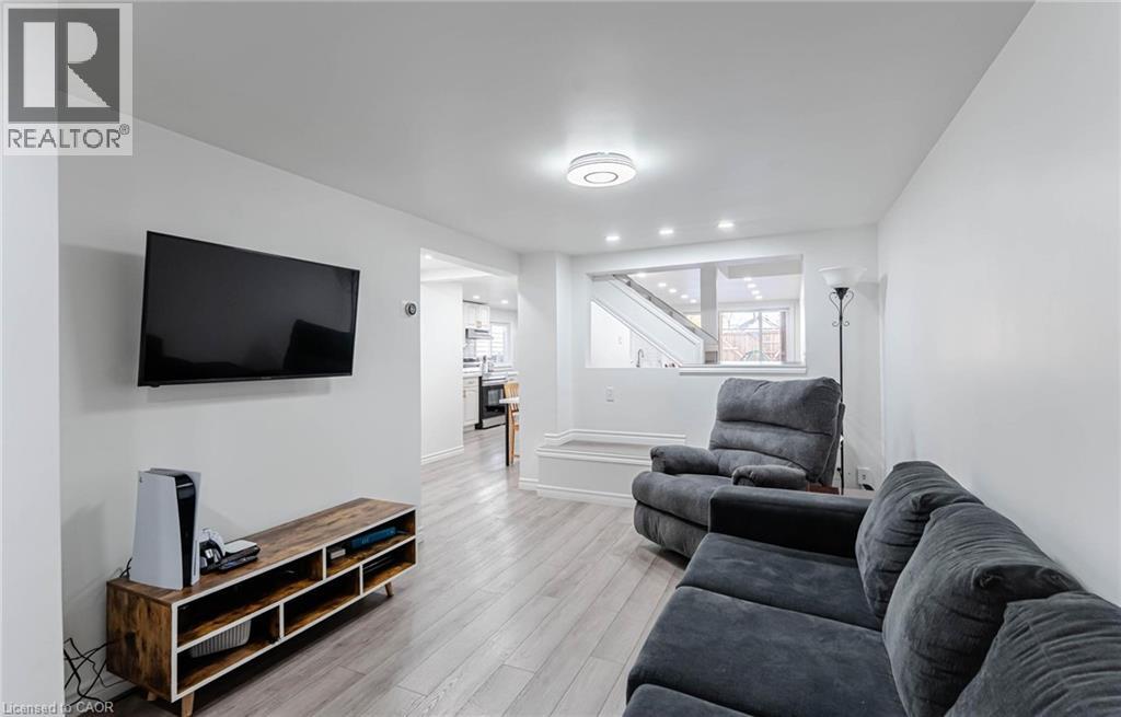 284 Paling Avenue, Hamilton, Ontario L8H 5J9 - Photo 8 - 40787937