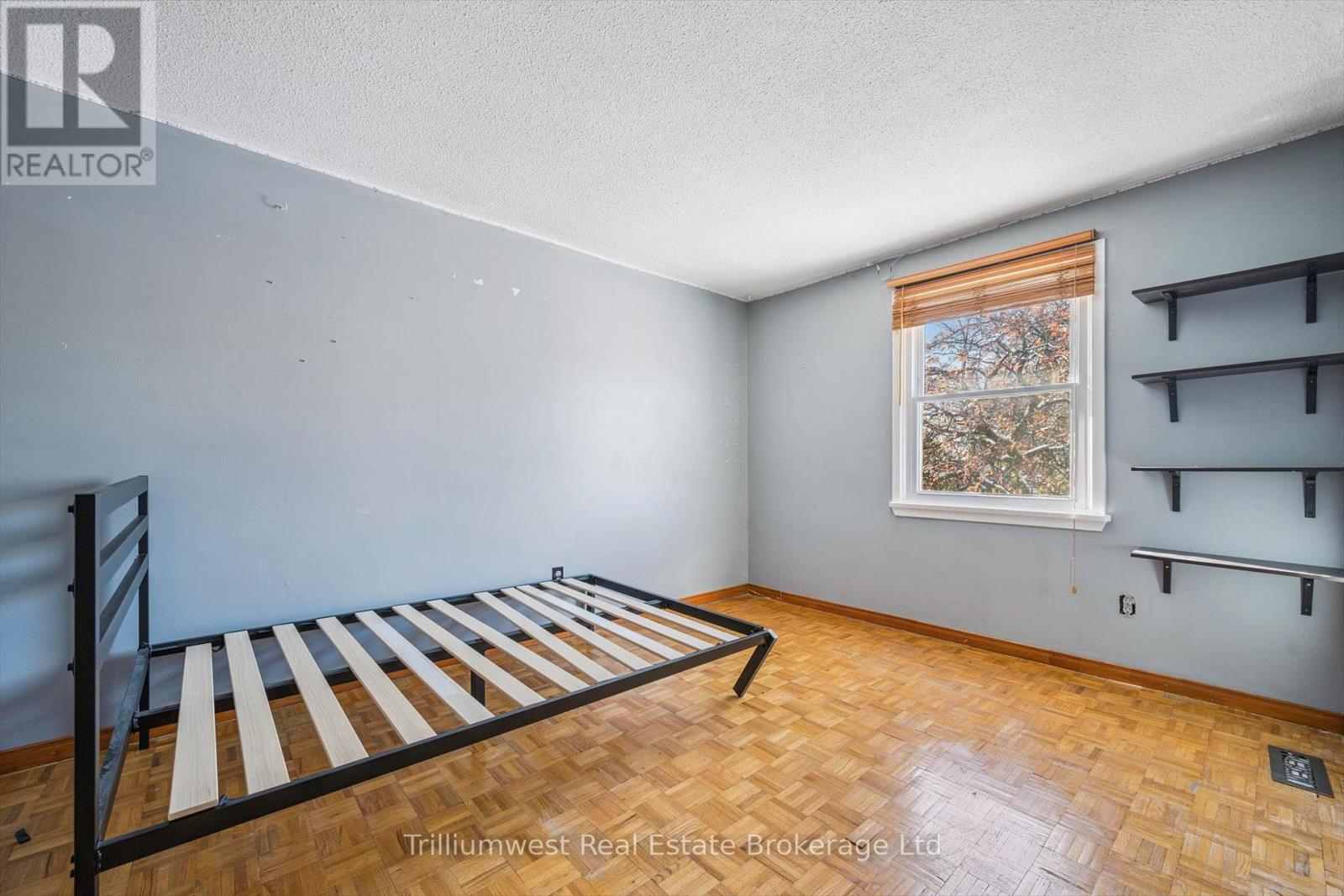 3173 Gwendale Crescent, Mississauga, Ontario  L5A 3B6 - Photo 23 - W12539552