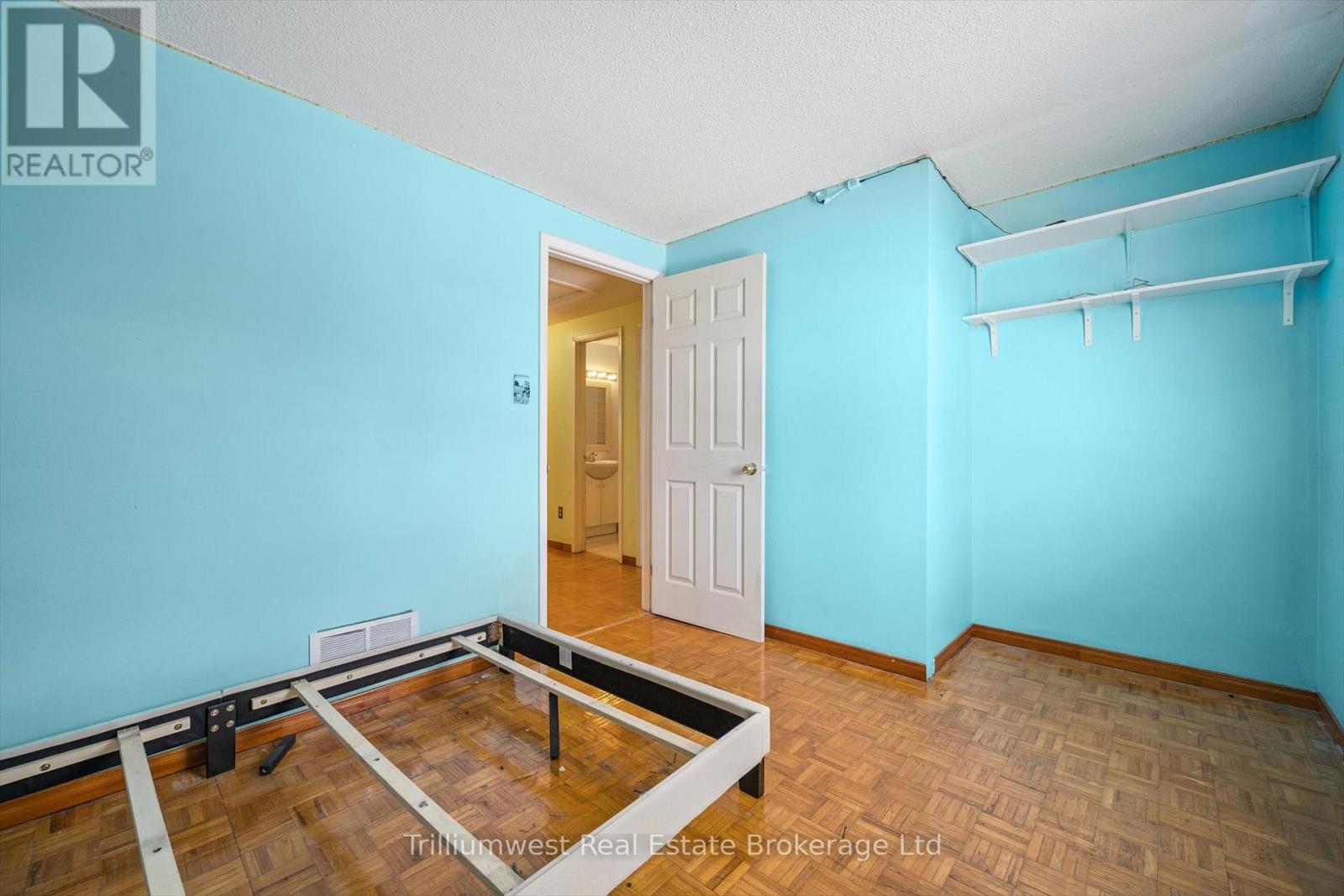 3173 Gwendale Crescent, Mississauga, Ontario  L5A 3B6 - Photo 26 - W12539552