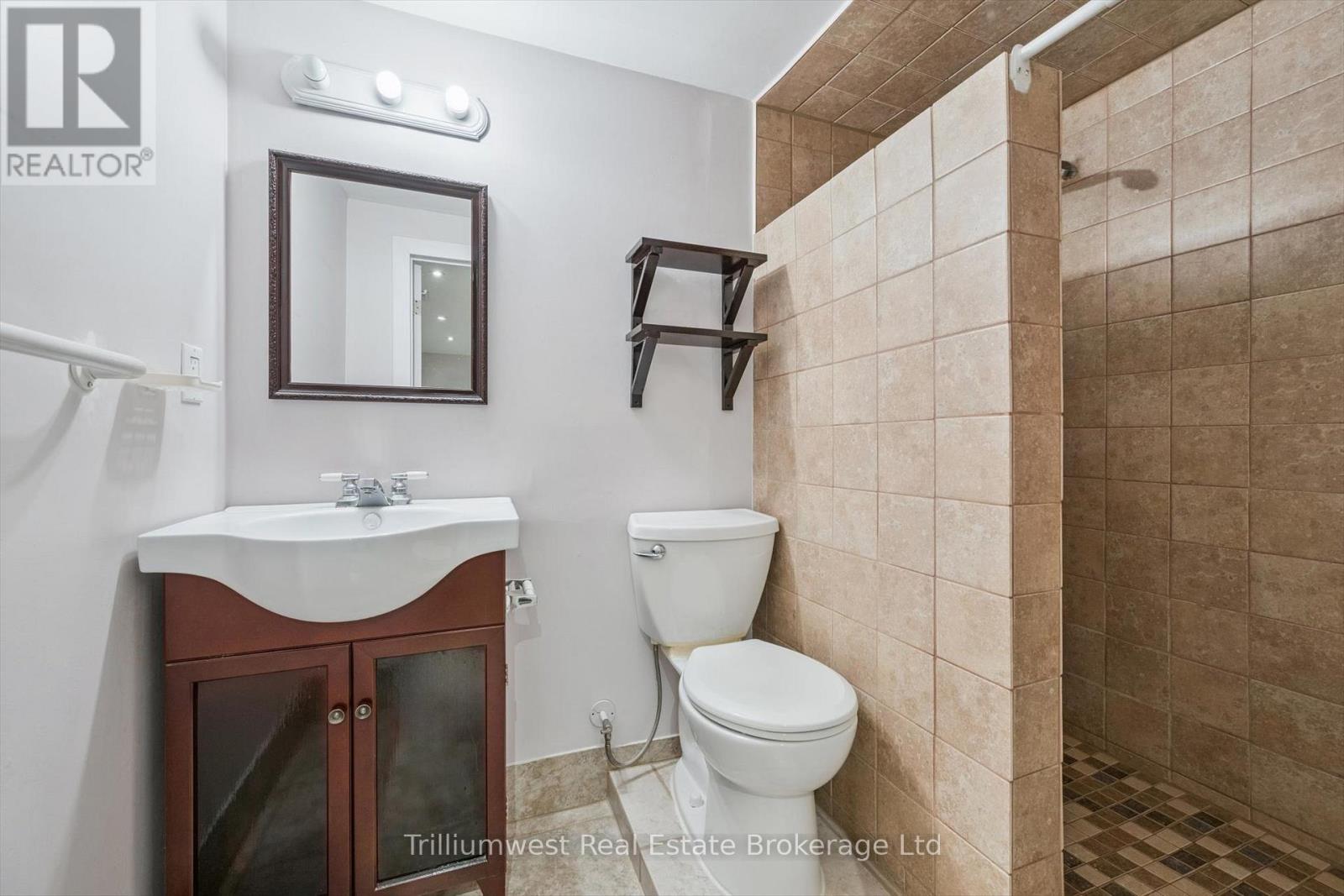 3173 Gwendale Crescent, Mississauga, Ontario  L5A 3B6 - Photo 30 - W12539552