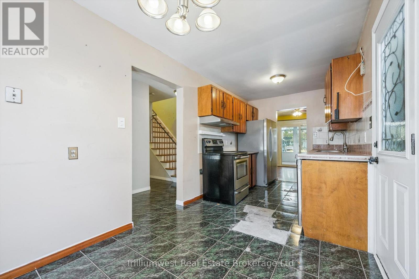 3173 Gwendale Crescent, Mississauga, Ontario  L5A 3B6 - Photo 8 - W12539552