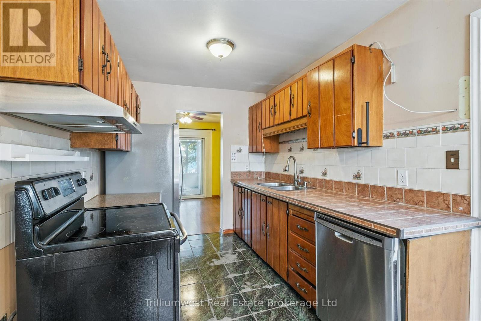 3173 Gwendale Crescent, Mississauga, Ontario  L5A 3B6 - Photo 9 - W12539552