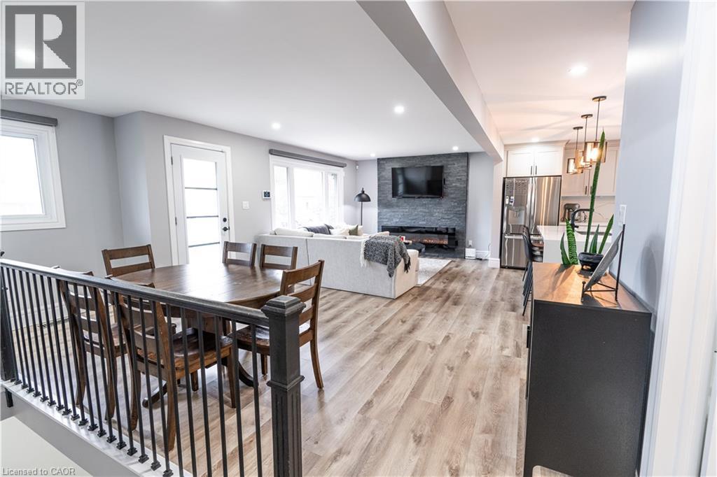 19 Russell Street, Brantford, Ontario  N3R 1Y8 - Photo 7 - 40776527