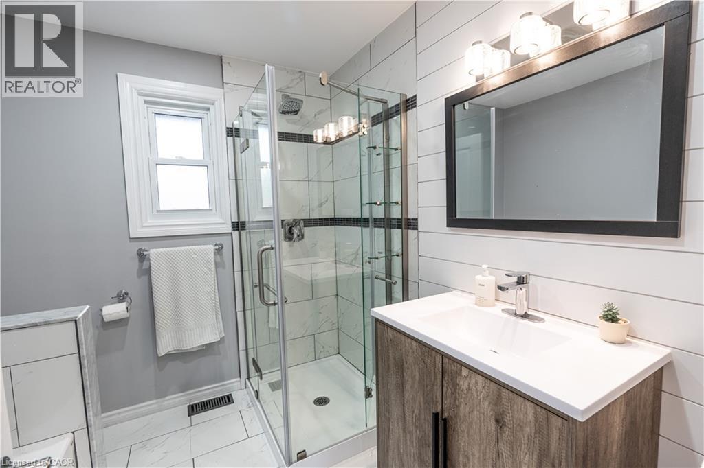 19 Russell Street, Brantford, Ontario  N3R 1Y8 - Photo 16 - 40776527