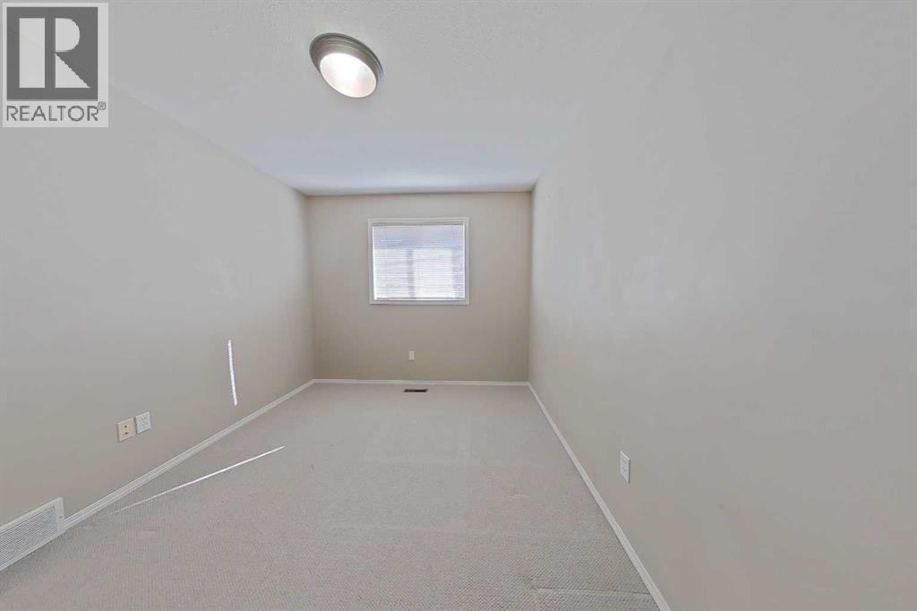 4, 295 Blackfoot Road W, Lethbridge, Alberta  T1K 8A6 - Photo 25 - A2265039