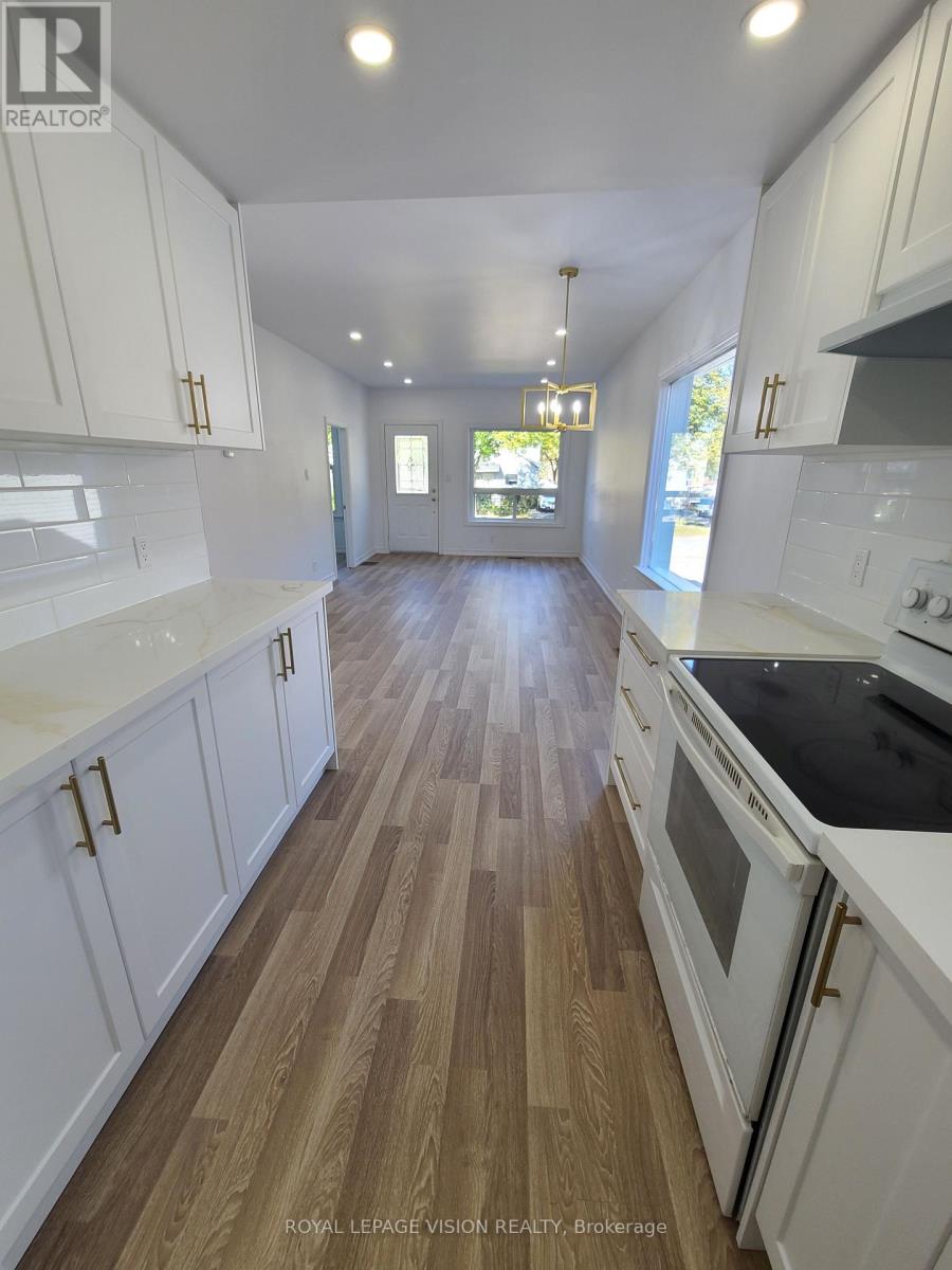 157 College Avenue, Oshawa, Ontario  L1J 1R3 - Photo 15 - E12484965