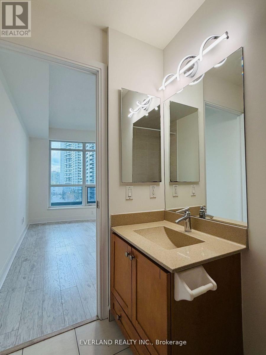 610 - 125 Village Green Square, Toronto, Ontario  M1S 0G3 - Photo 11 - E12539548