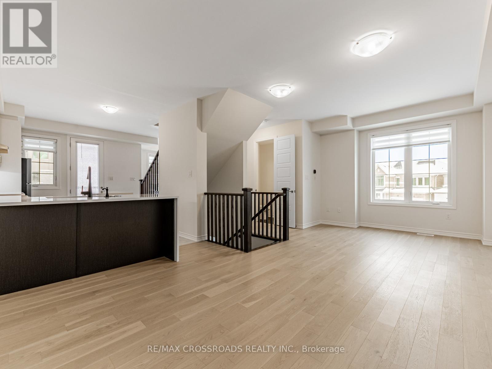 288 Beaverbrae Drive, Markham, Ontario  L6C 3L1 - Photo 16 - N12539550