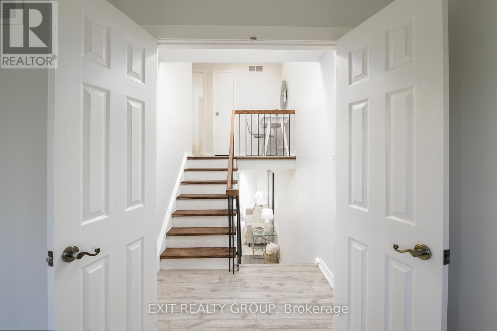 765 Hampton Court, Pickering, Ontario L1W 3M3 - Photo 12 - E12539600