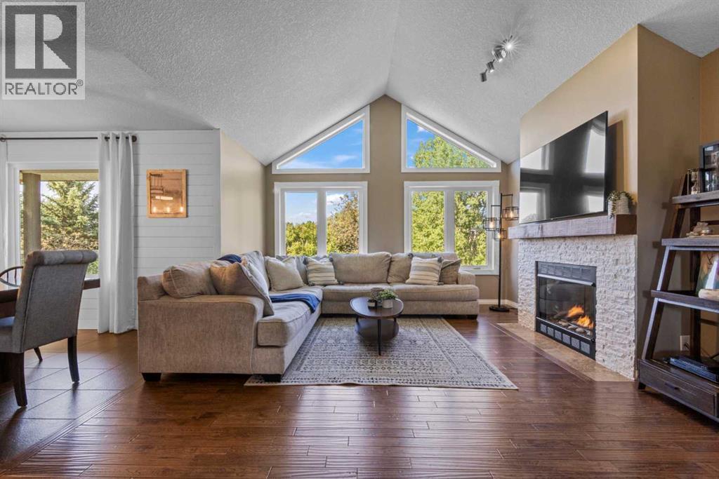 Property at 80057 Highwood Meadows Drive E image 5