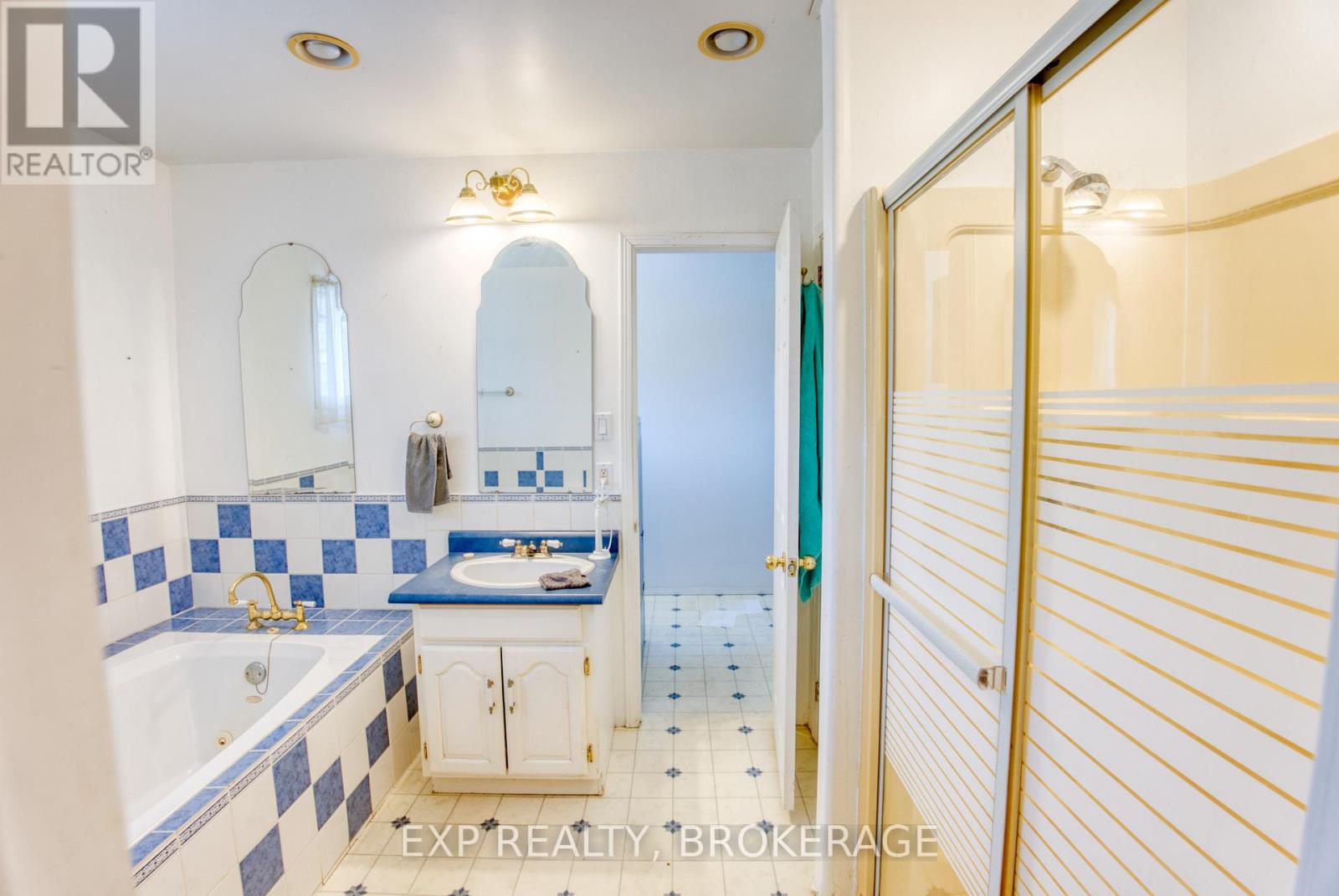 2281 Upper Flinton Road, Addington Highlands, Ontario K0H 1P0 - Photo 12 - X12539574