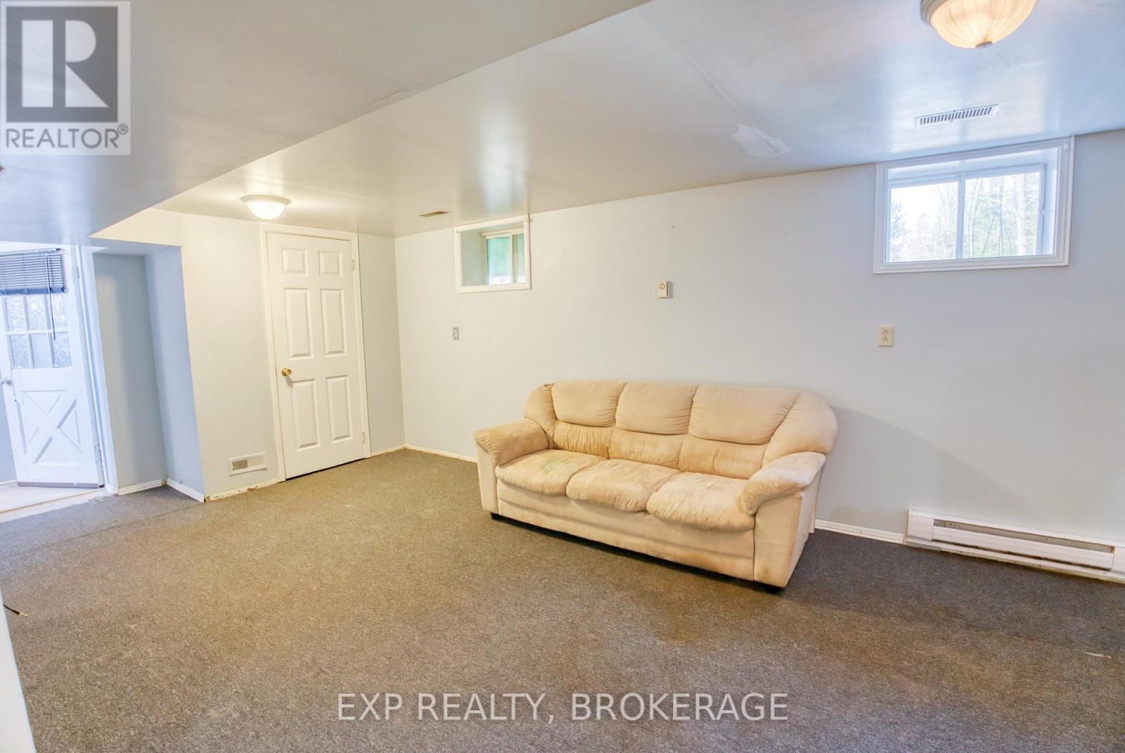 2281 Upper Flinton Road, Addington Highlands, Ontario K0H 1P0 - Photo 20 - X12539574