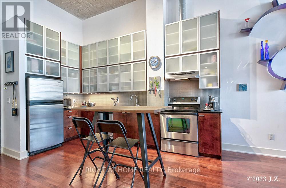 217 - 637 Lake Shore Boulevard W, Toronto, Ontario  M5V 1A8 - Photo 5 - C12435701