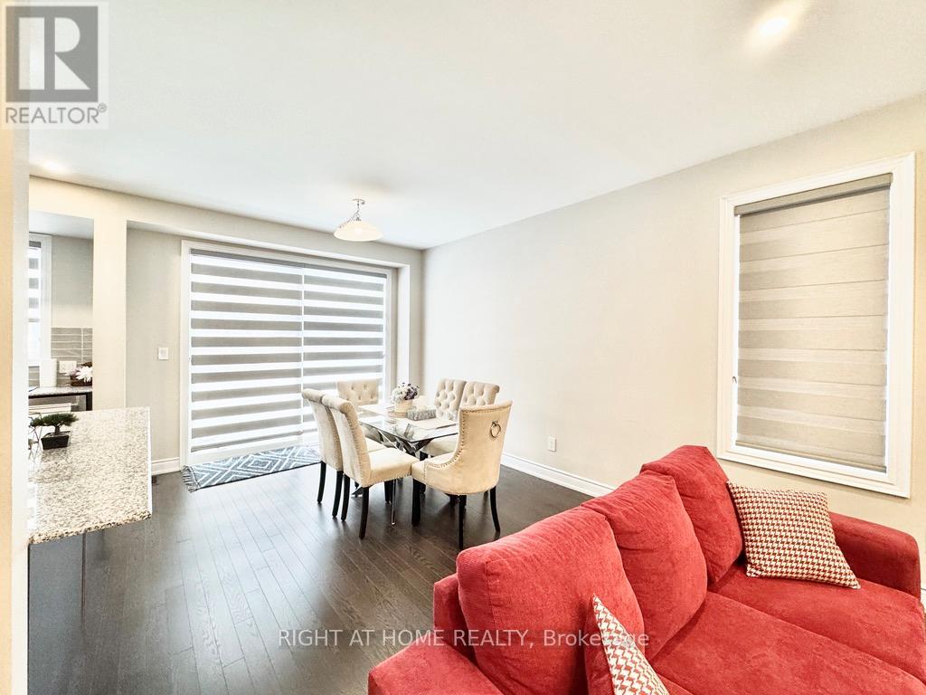 17 Periwinkle Road, Springwater, Ontario  L9X 2C8 - Photo 5 - S12532042