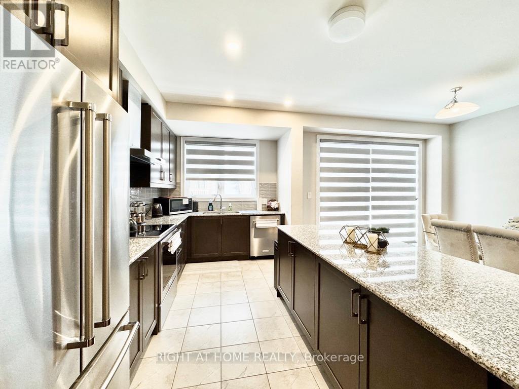 17 Periwinkle Road, Springwater, Ontario  L9X 2C8 - Photo 7 - S12532042