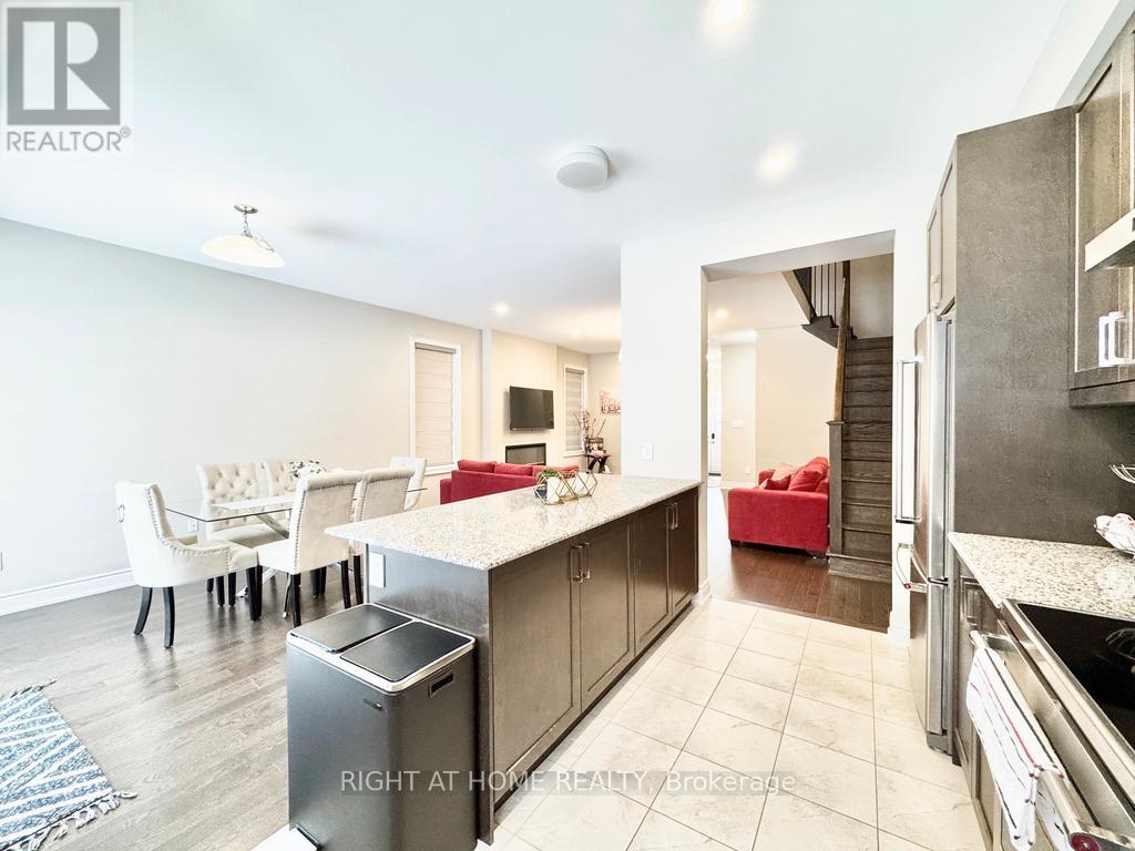 17 Periwinkle Road, Springwater, Ontario  L9X 2C8 - Photo 8 - S12532042