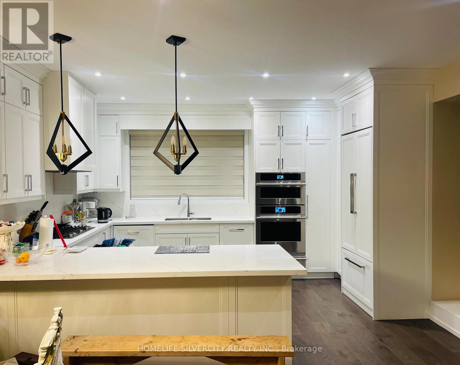 204 Mary Street, Oakville, Ontario  L6K 1S4 - Photo 4 - W12539538