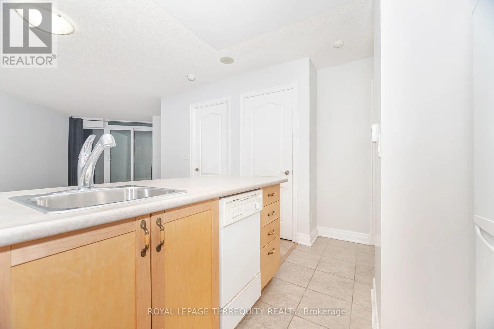 710 - 2121 Lake Shore Boulevard W, Toronto, Ontario  M8V 4E9 - Photo 9 - W12539560