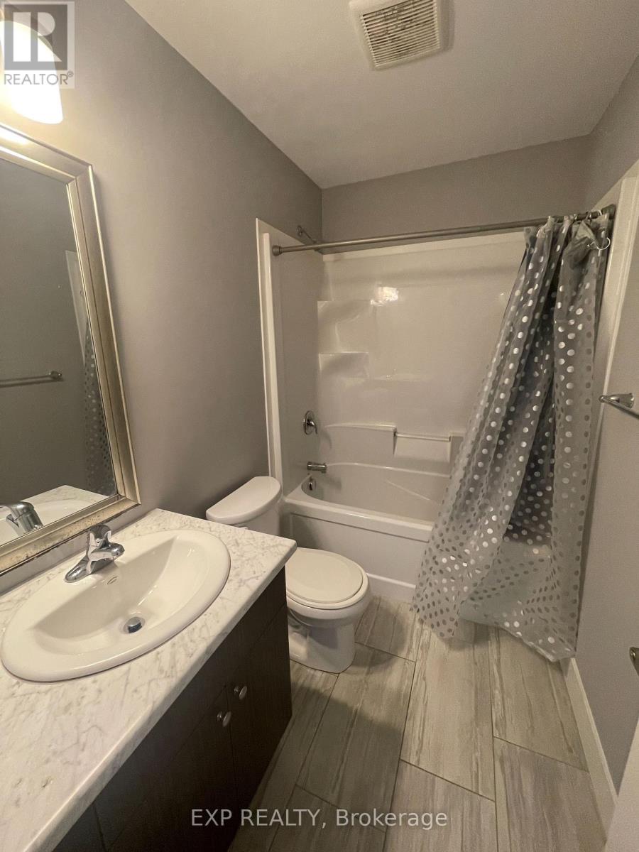 2056 Meadowgate Boulevard, London South, Ontario  N6M 0H5 - Photo 13 - X12539586