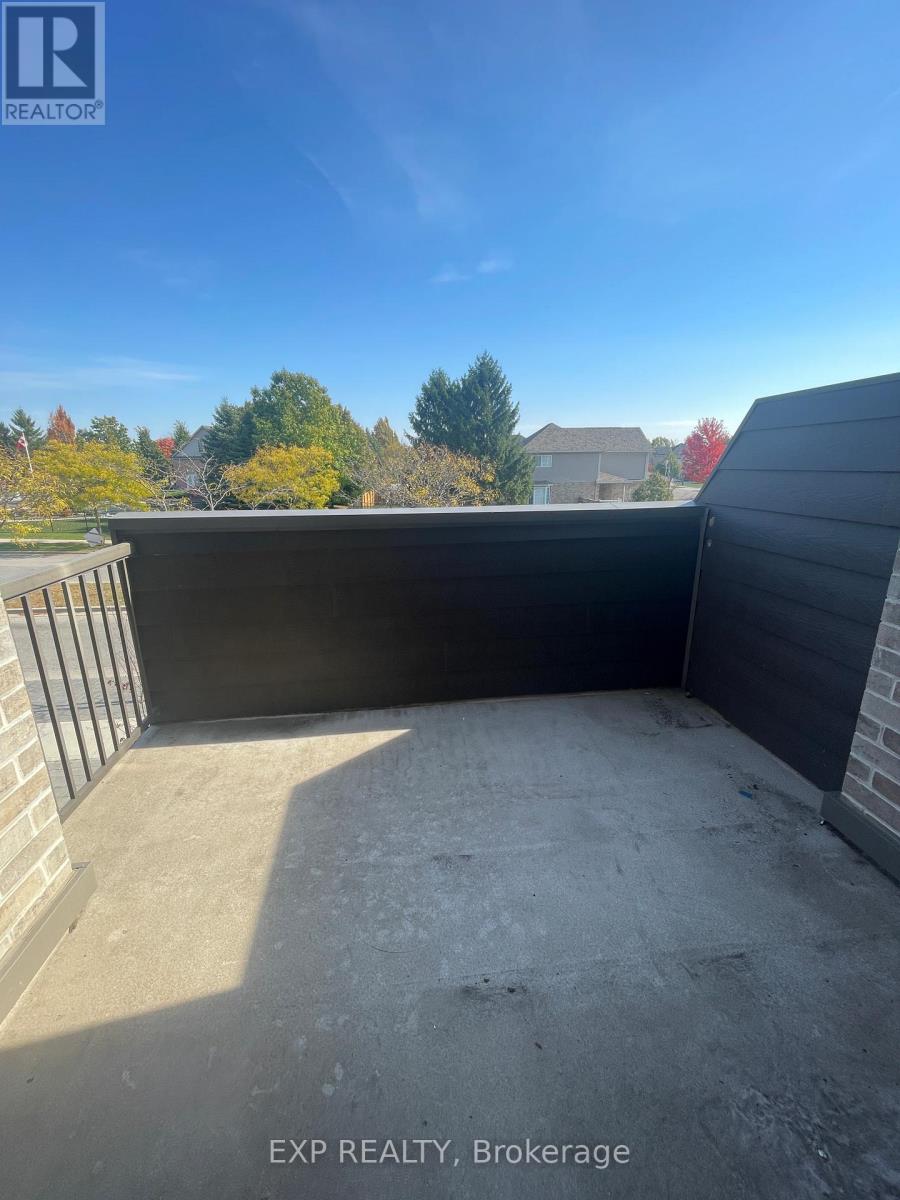 2056 Meadowgate Boulevard, London South, Ontario  N6M 0H5 - Photo 18 - X12539586