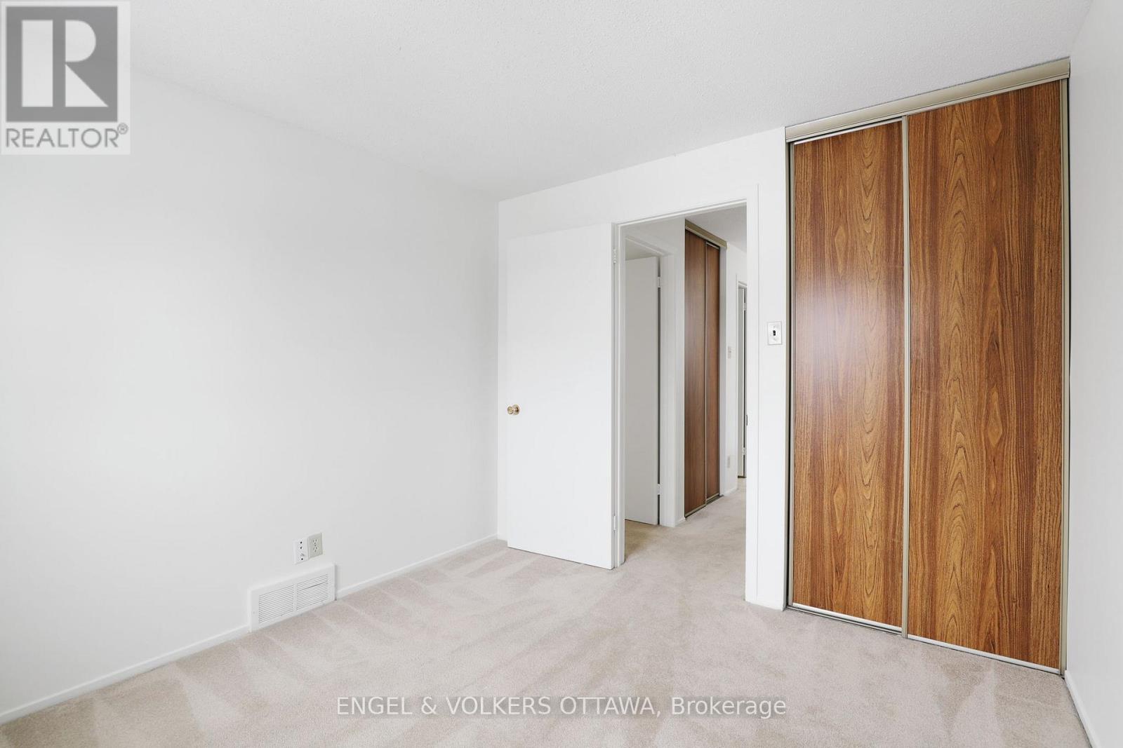 60 Homestead Street, Ottawa, Ontario  K2E 7N6 - Photo 17 - X12539622