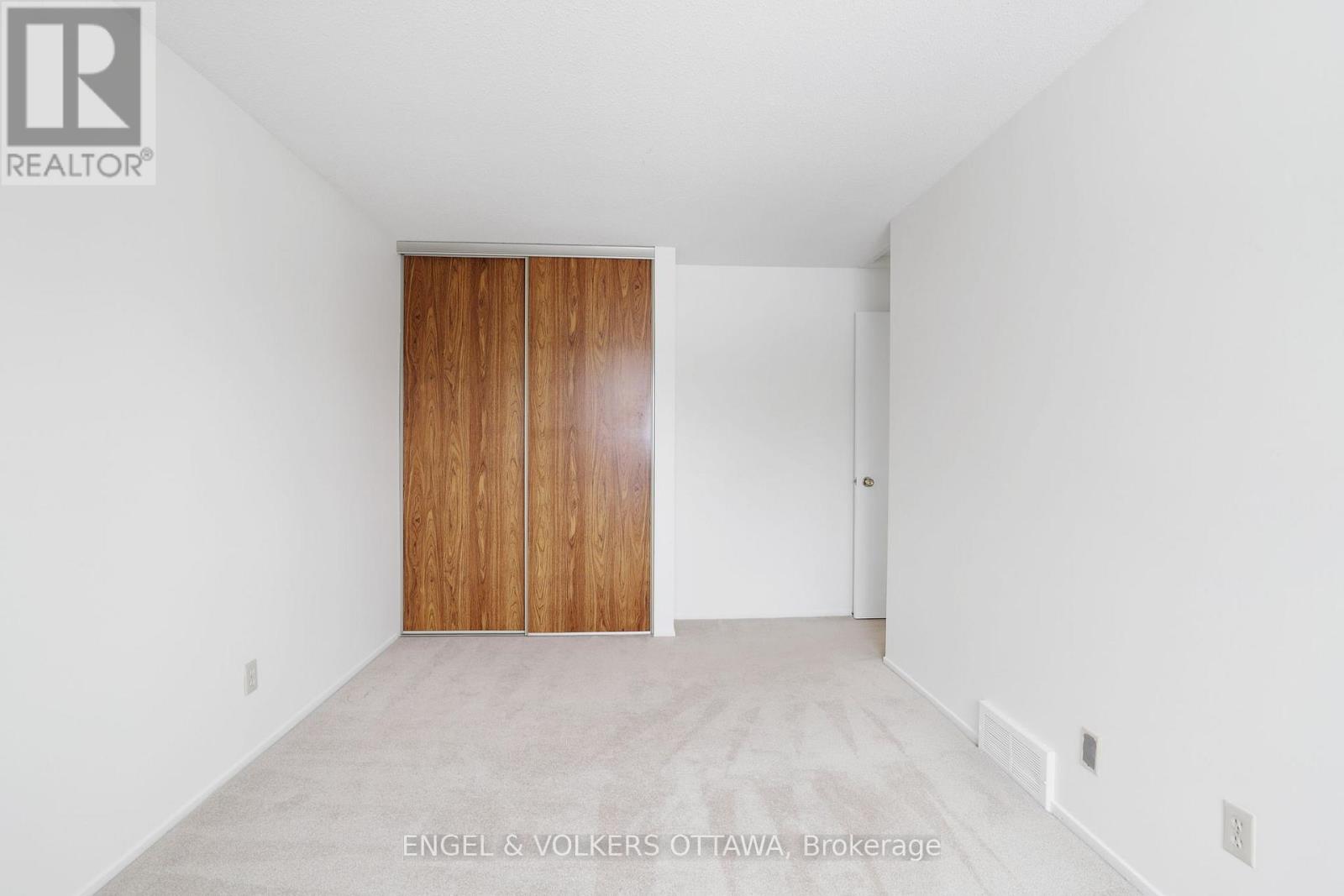 60 Homestead Street, Ottawa, Ontario  K2E 7N6 - Photo 19 - X12539622