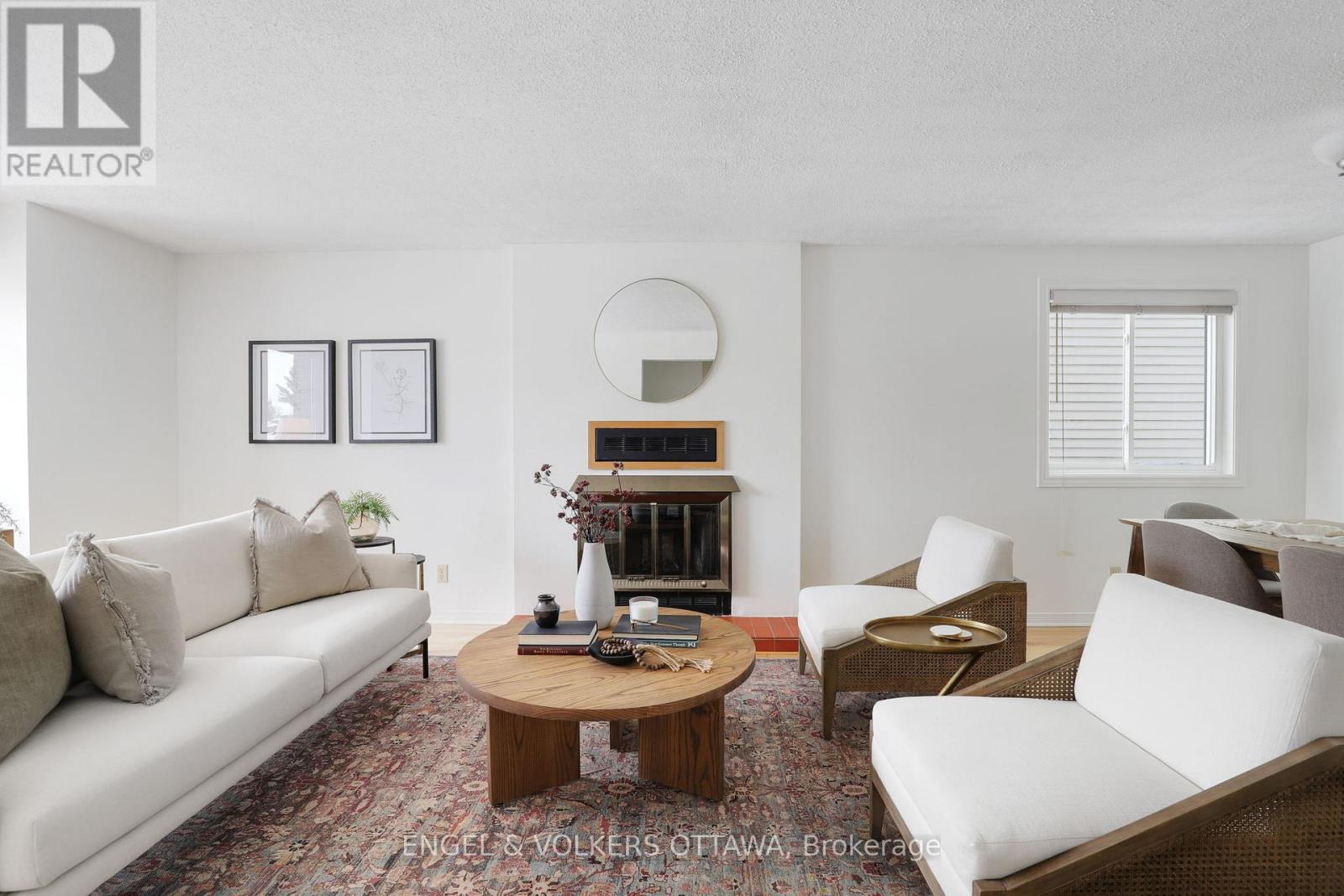 60 Homestead Street, Ottawa, Ontario  K2E 7N6 - Photo 2 - X12539622