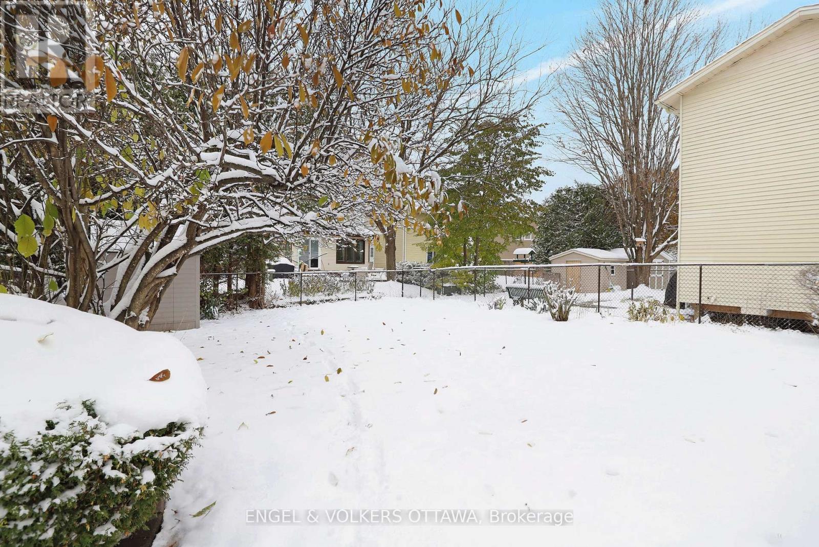 60 Homestead Street, Ottawa, Ontario  K2E 7N6 - Photo 28 - X12539622