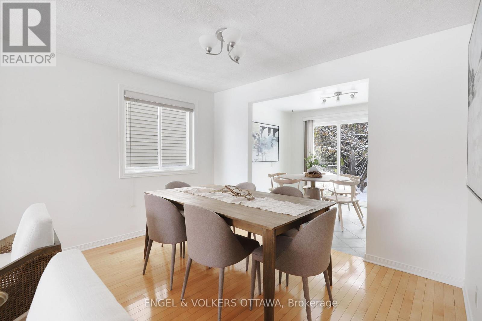 60 Homestead Street, Ottawa, Ontario  K2E 7N6 - Photo 8 - X12539622