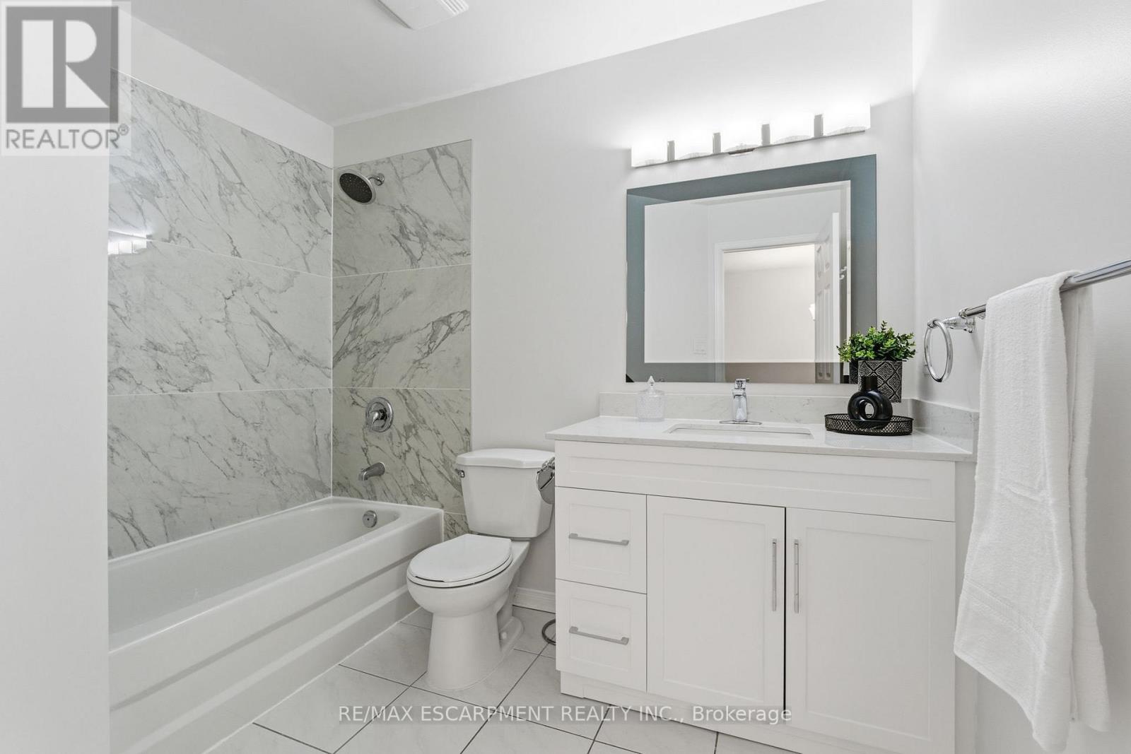 25 - 100 Vineberg Drive, Hamilton, Ontario  L8W 3X4 - Photo 32 - X12539556