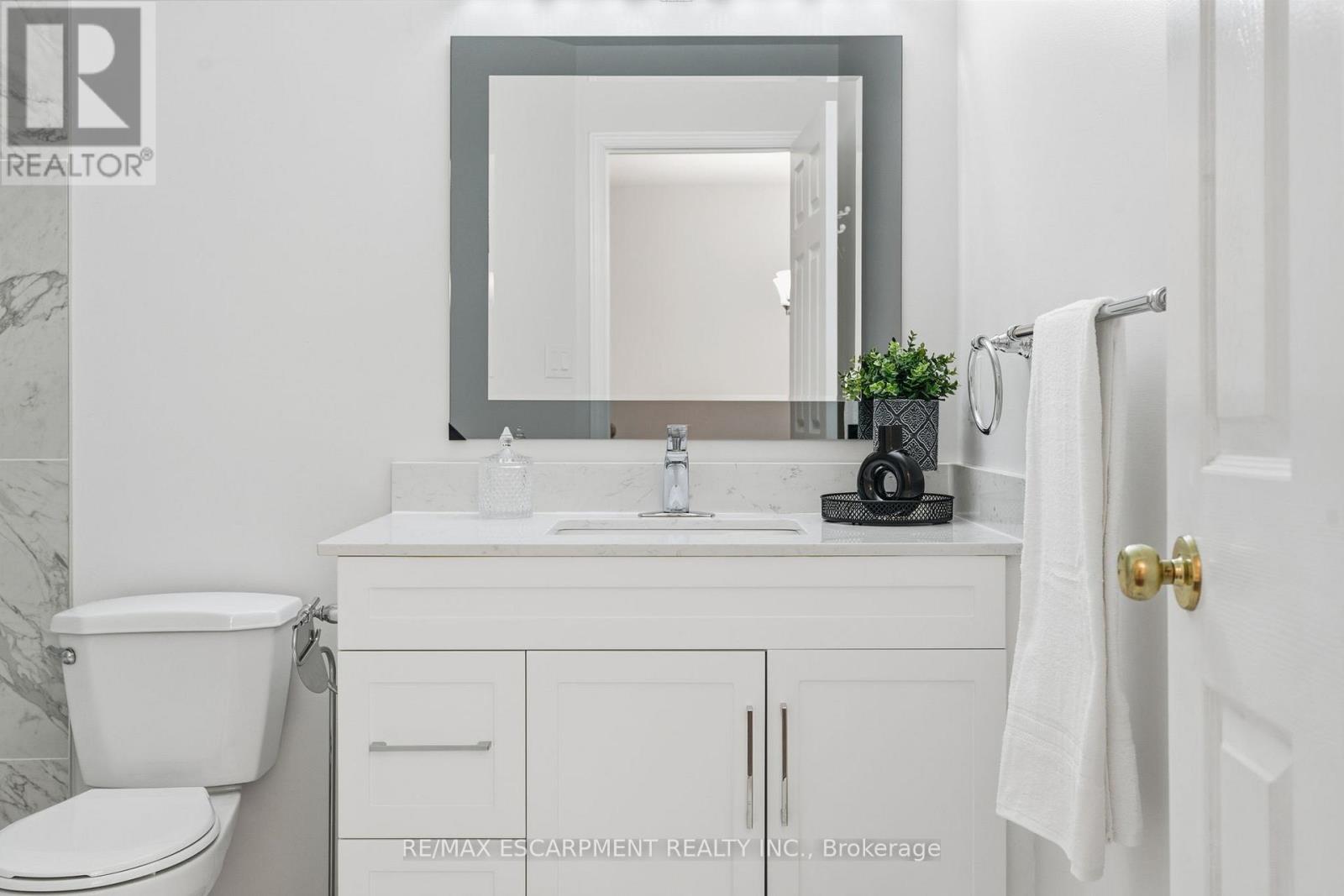 25 - 100 Vineberg Drive, Hamilton, Ontario  L8W 3X4 - Photo 33 - X12539556