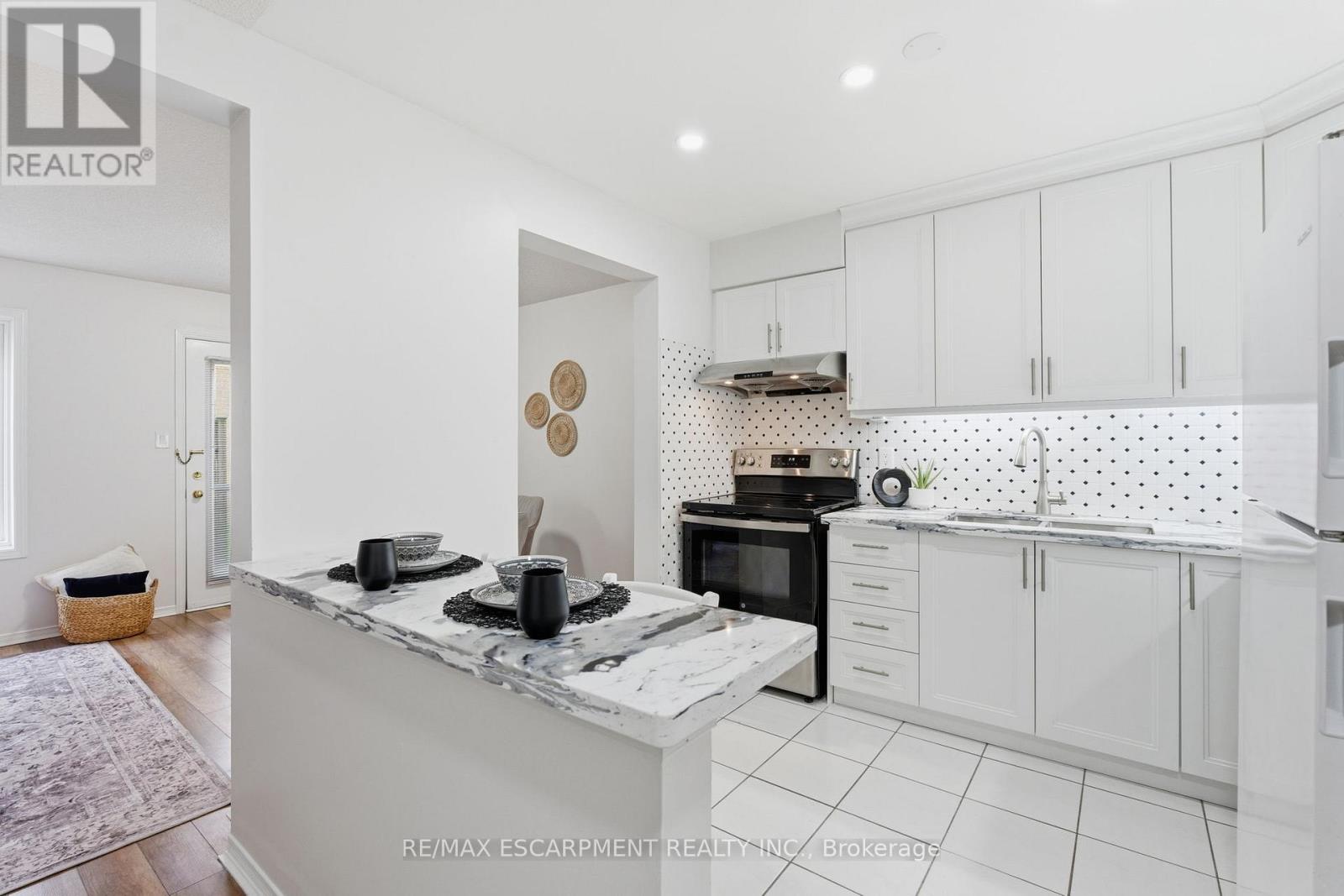 25 - 100 Vineberg Drive, Hamilton, Ontario  L8W 3X4 - Photo 8 - X12539556