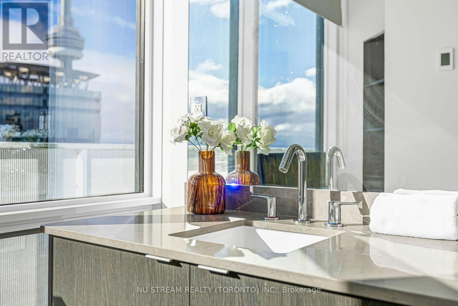 Ph101 - 100 Harbour Street, Toronto, Ontario  M5J 0B5 - Photo 30 - C12526298